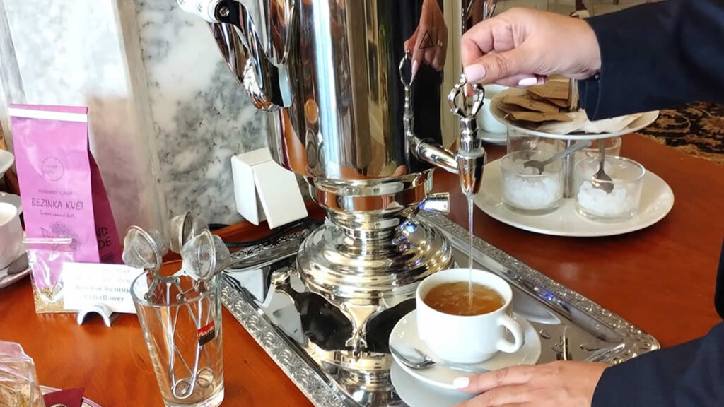 Бесплатный чай для уютного отдыха